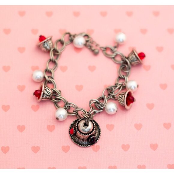 Vintage Faux Pearls Red Rhinestones Charm Elegant Bracelet 7 inch - X0 - Picture 1 of 3